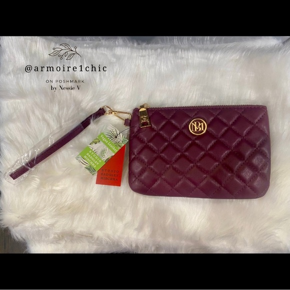 BADGLEY MISCHKA | Diamond Quilted Pattern Vegan Leather Wristlet  | Burgundy - Picture 9 of 9